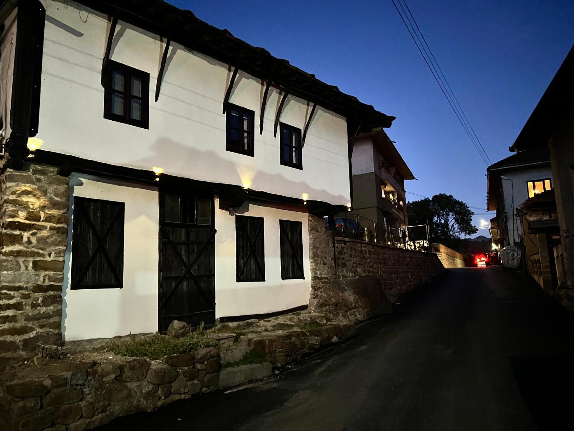 Туйковата Къща Tuikov'S House Teteven Exterior photo