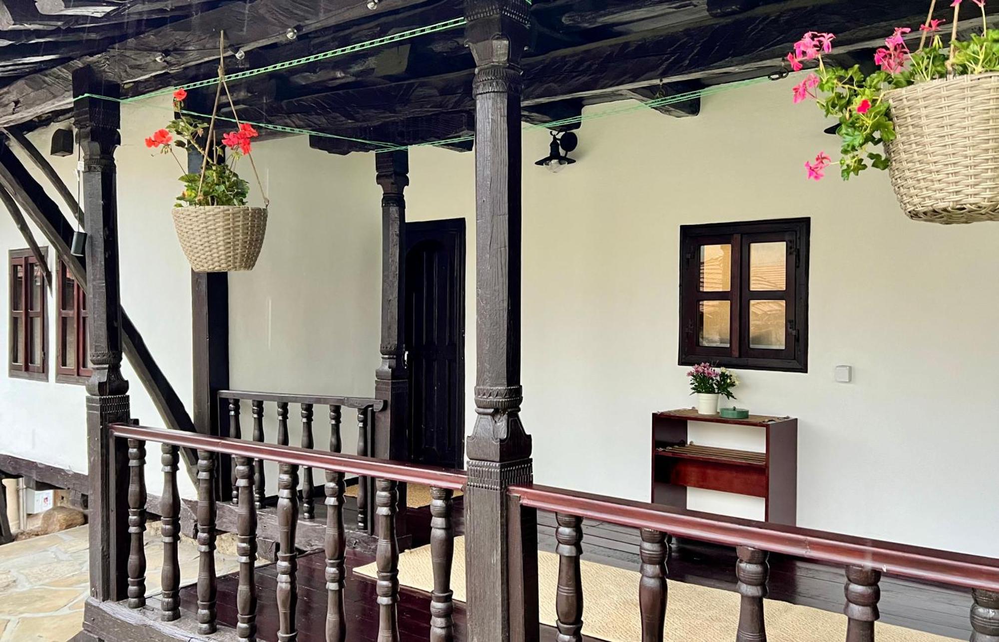 Туйковата Къща Tuikov'S House Teteven Exterior photo