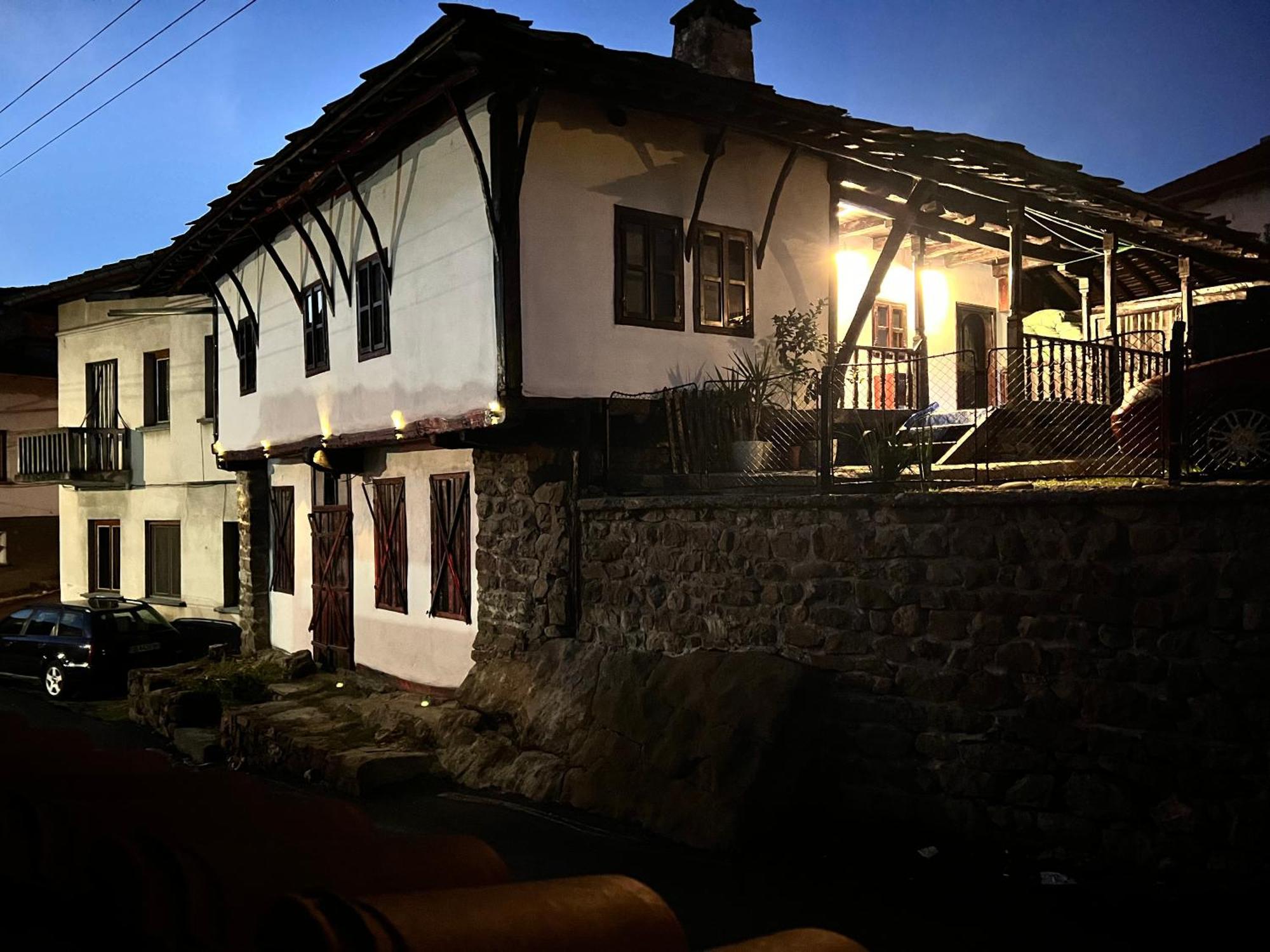 Туйковата Къща Tuikov'S House Teteven Exterior photo